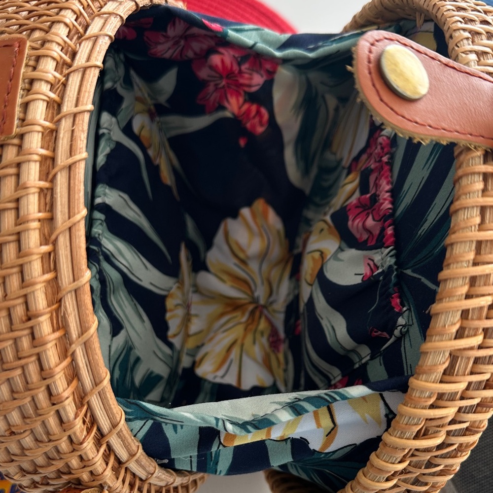 Round Woven Rattan Bag - Picture 2 of 4